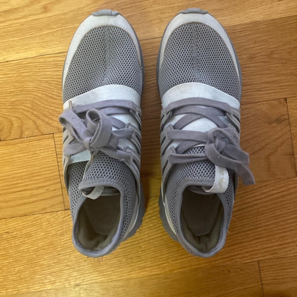 lightly worn adidas shoes